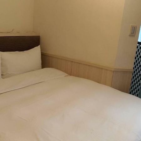 Galaxy Mini Inn Taipeh Exterior foto
