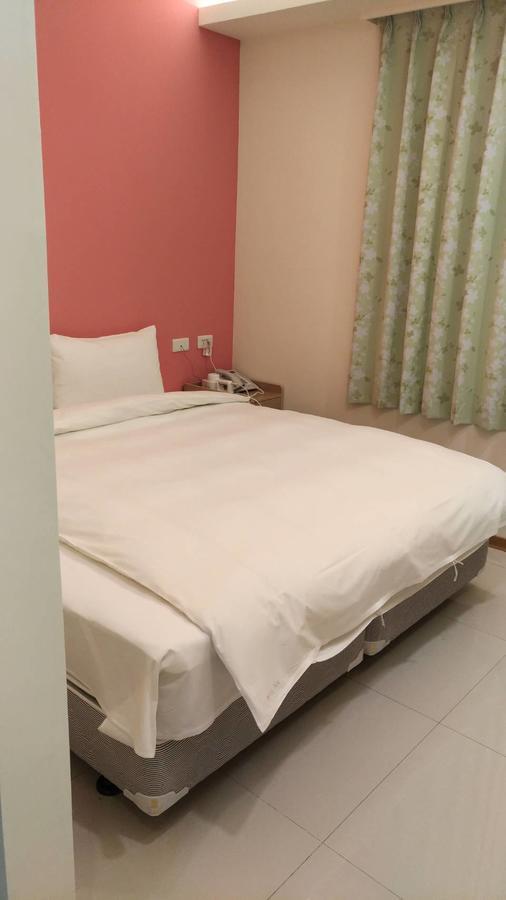 Galaxy Mini Inn Taipeh Exterior foto