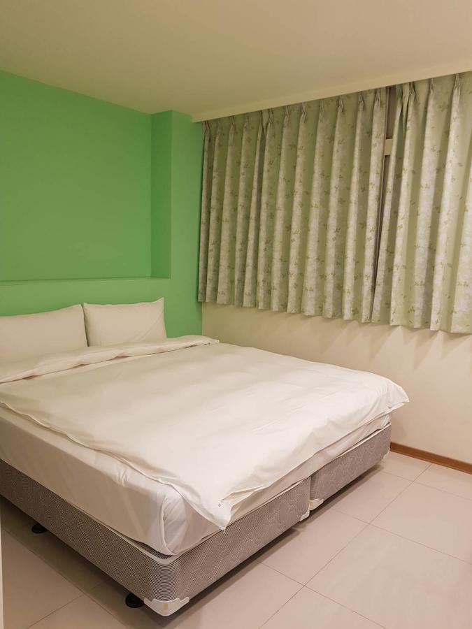 Galaxy Mini Inn Taipeh Exterior foto