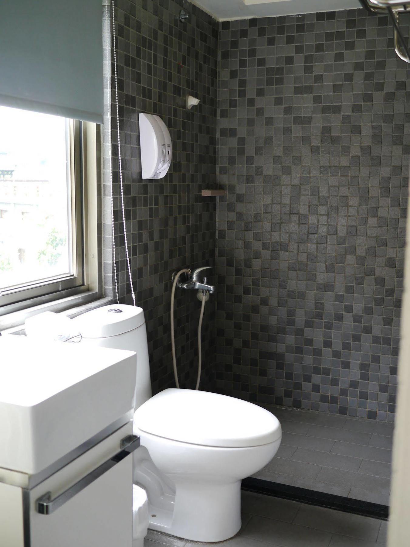 Galaxy Mini Inn Taipeh Exterior foto