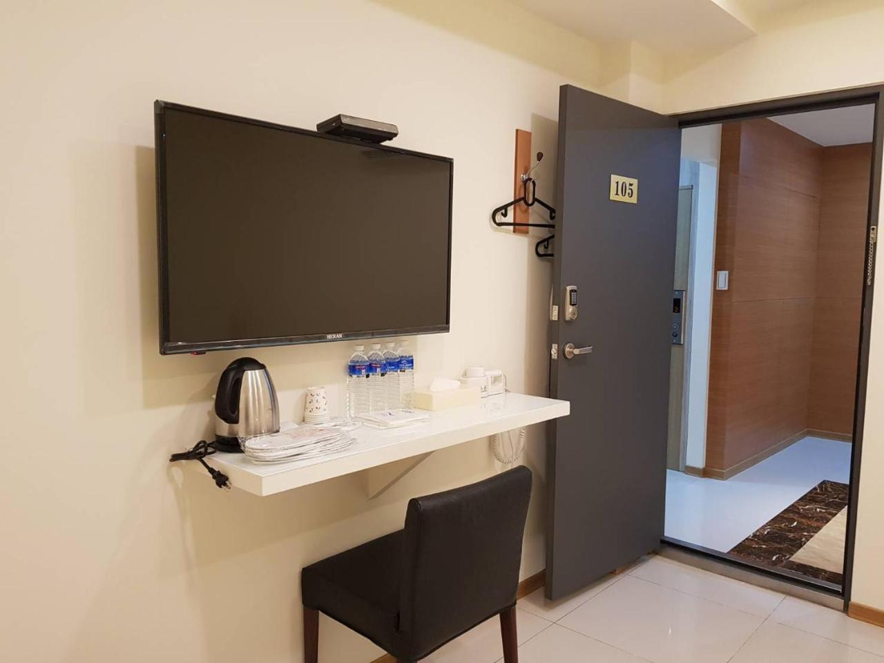 Galaxy Mini Inn Taipeh Exterior foto