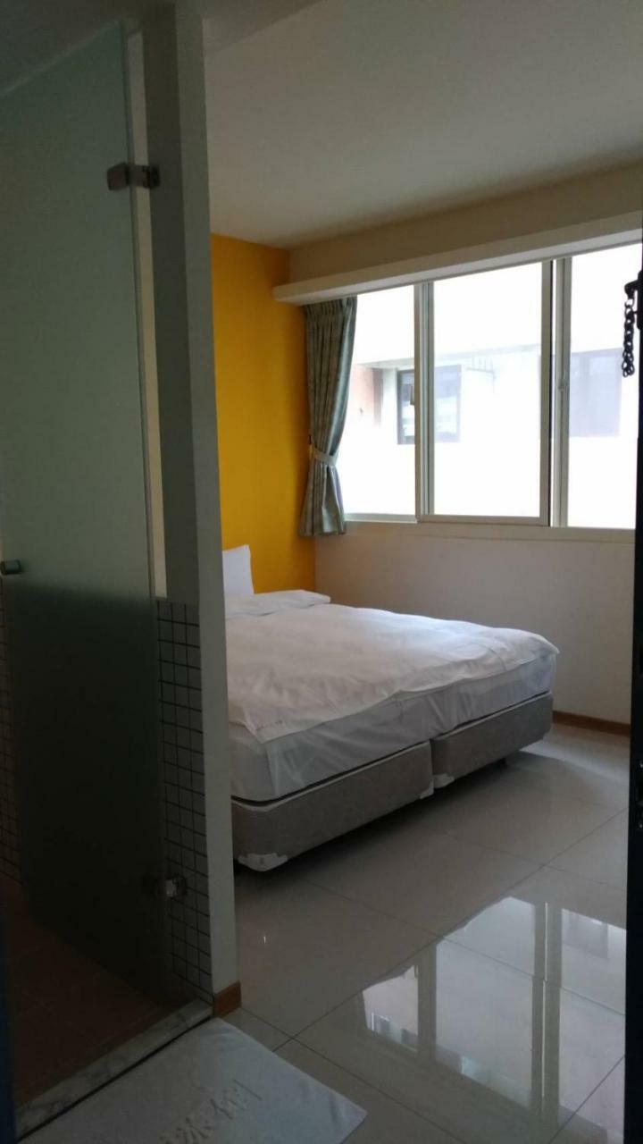 Galaxy Mini Inn Taipeh Exterior foto