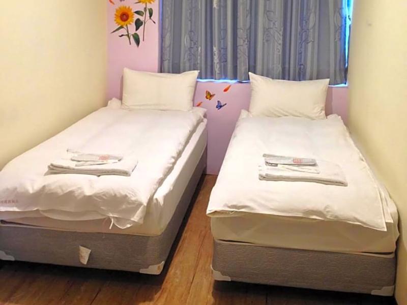 Galaxy Mini Inn Taipeh Exterior foto